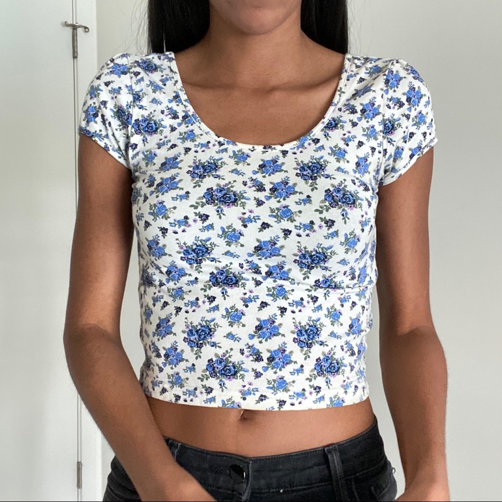 Small Forever 21 Floral Crop Top